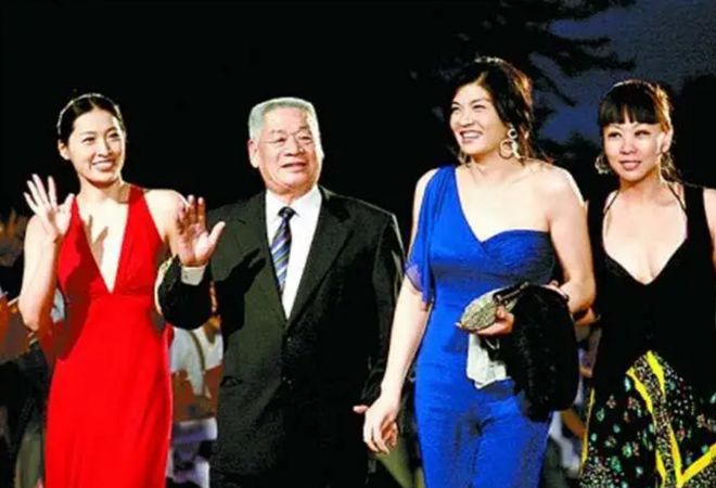 国际游泳修改规则_游泳改规则的中国人视频_游泳比赛规则更改